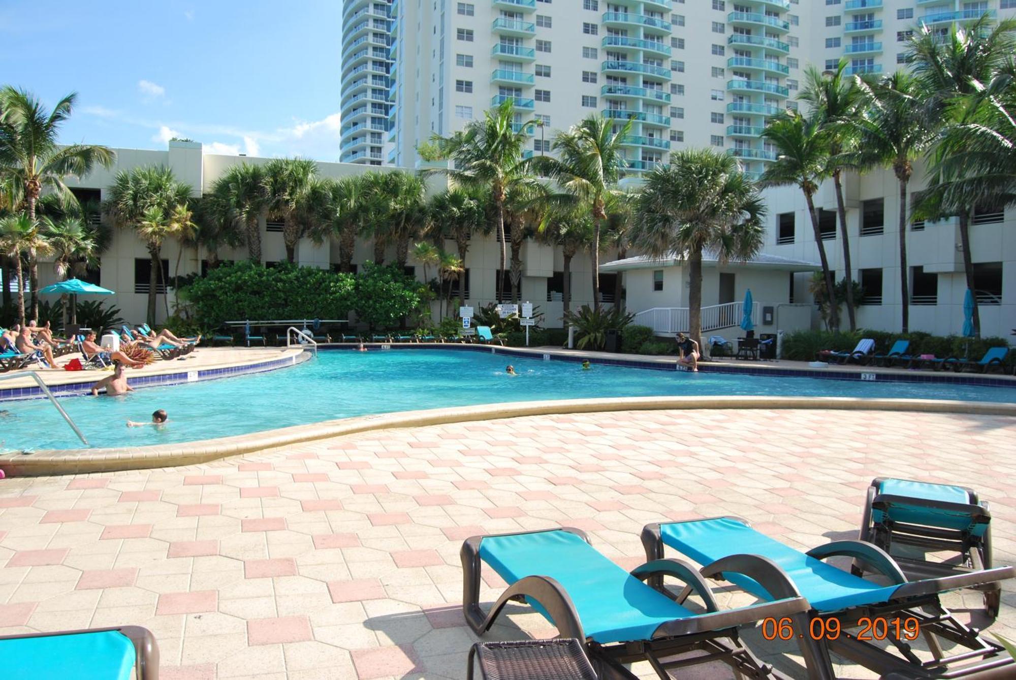 The Tides Apartment Hollywood Exterior photo